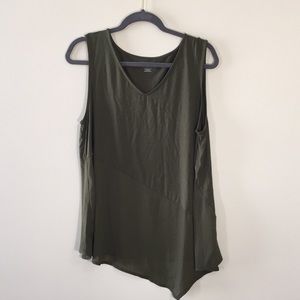 Worthington mixedtextile asymmetrical green blouse